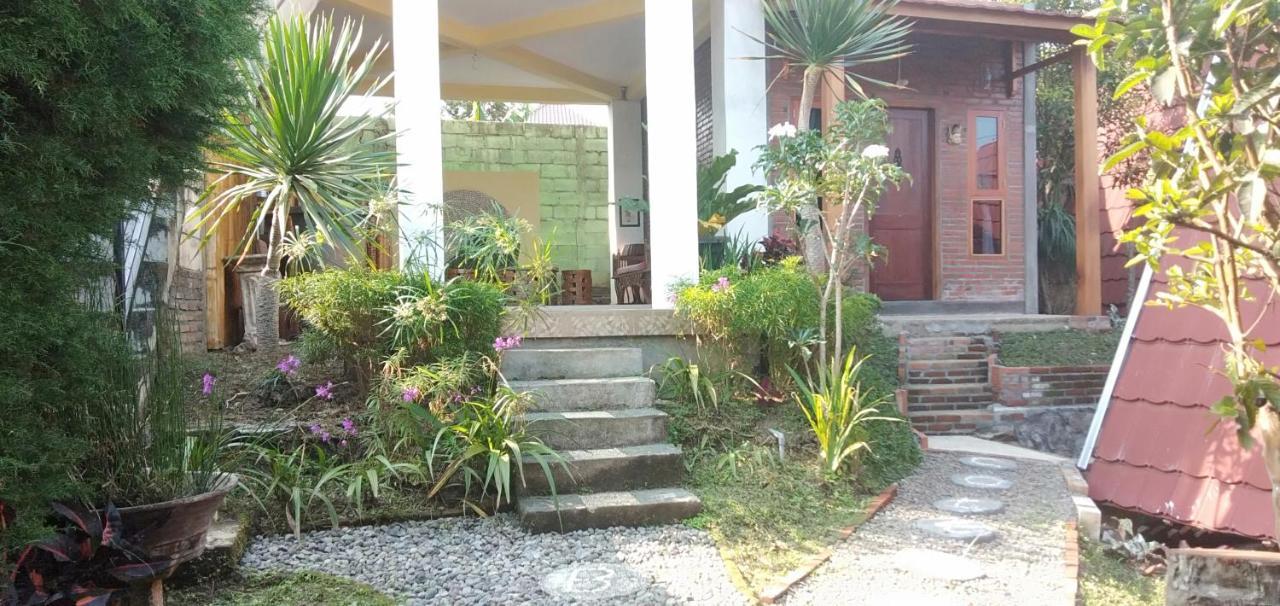 Bliss Family Cottage Batu Бату Екстер'єр фото