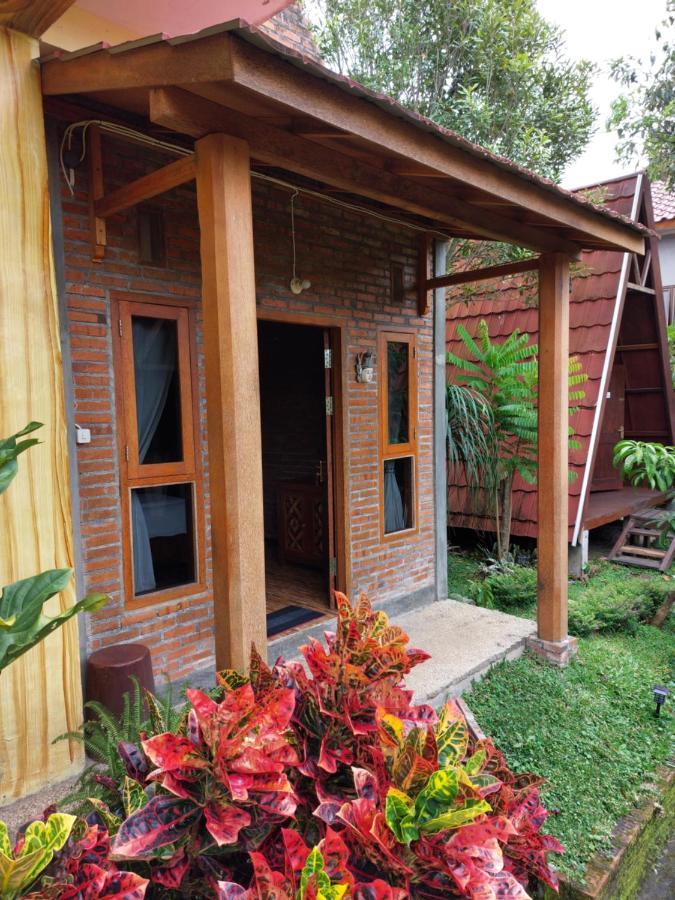 Bliss Family Cottage Batu Бату Екстер'єр фото