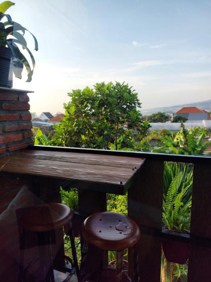 Bliss Family Cottage Batu Бату Екстер'єр фото