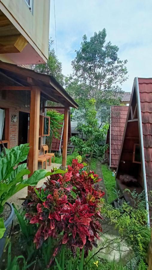 Bliss Family Cottage Batu Бату Екстер'єр фото